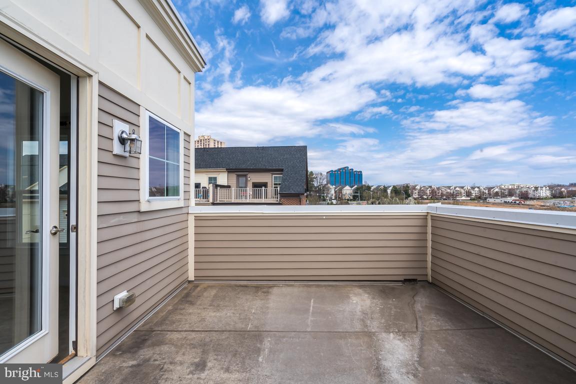 211 Decoverly Drive Gaithersburg, MD 20878 - Photo 23 of 34