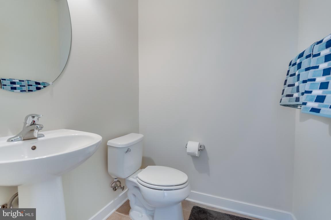 211 Decoverly Drive Gaithersburg, MD 20878 - Photo 24 of 34