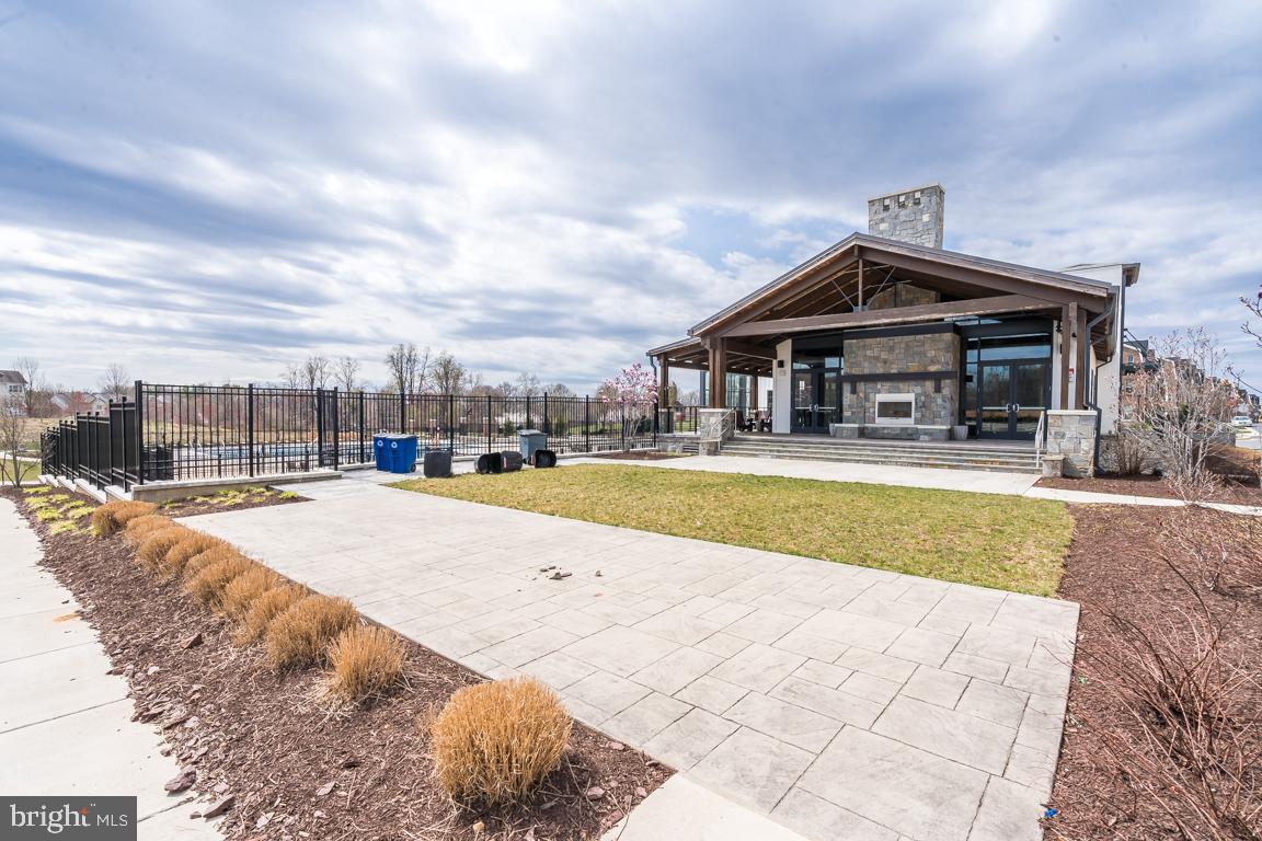 211 Decoverly Drive Gaithersburg, MD 20878 - Photo 32 of 34