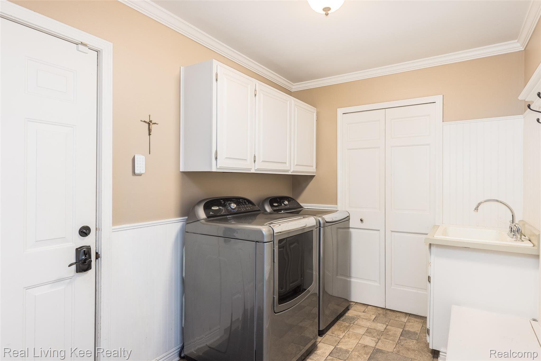 1427 Ridge Court Rochester, MI 48306 - Photo 24 of 50 1427 Ridge Ct-25.jpg
