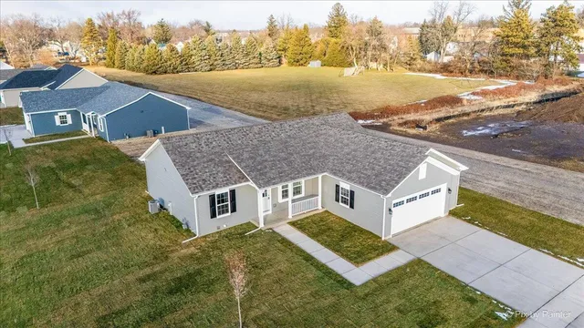 $410,000 | 300 Savannah Drive, Unit LT35, Walworth, WI 53184