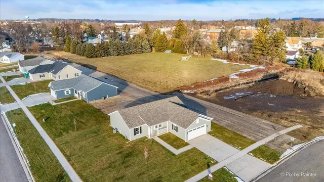 $410,000 | 300 Savannah Drive, Unit LT35, Walworth, WI 53184