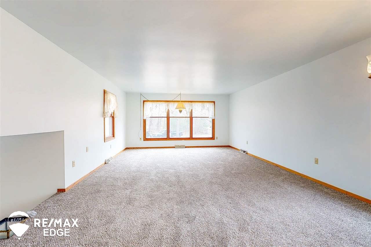 4646 Sheridan Road Vassar, MI 48768 - Photo 5 of 42 50070606-4.JPG