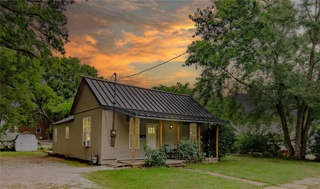 $149,900 | 413 East Lincoln Street, Clinton, MO 64735