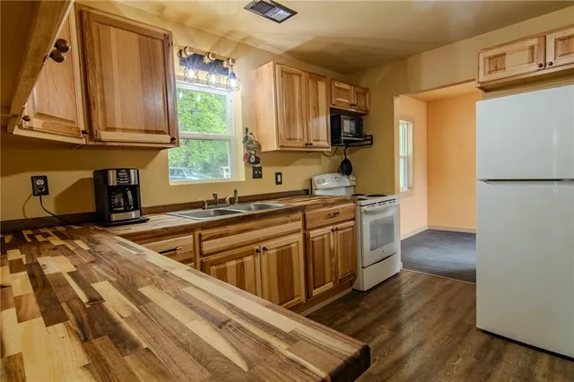 $149,900 | 413 East Lincoln Street, Clinton, MO 64735