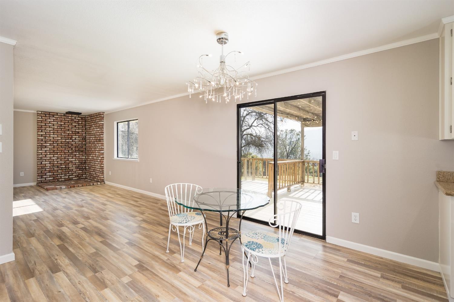 40733 Big Oak Flat Road North Oakhurst, CA 93644 - Photo 16 of 37