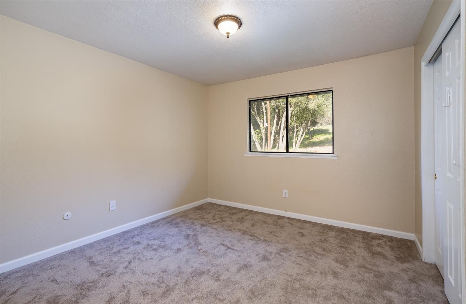 40733 Big Oak Flat Road North Oakhurst, CA 93644 - Photo 20 of 37