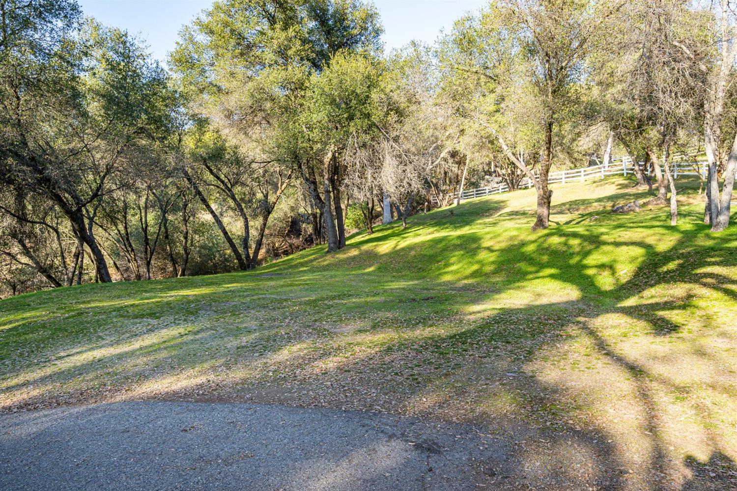 40733 Big Oak Flat Road North Oakhurst, CA 93644 - Photo 31 of 37