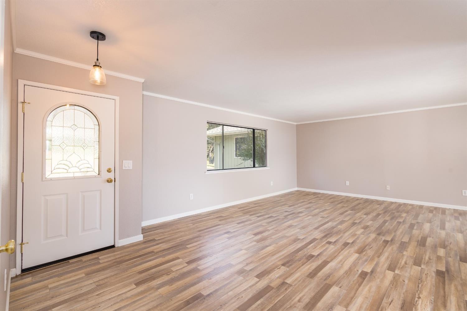 40733 Big Oak Flat Road North Oakhurst, CA 93644 - Photo 6 of 37