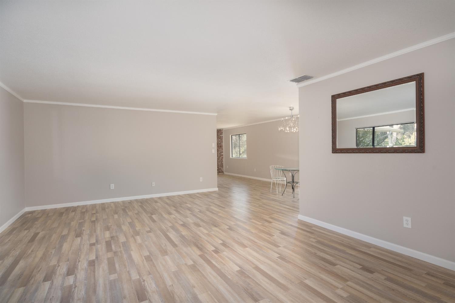 40733 Big Oak Flat Road North Oakhurst, CA 93644 - Photo 8 of 37