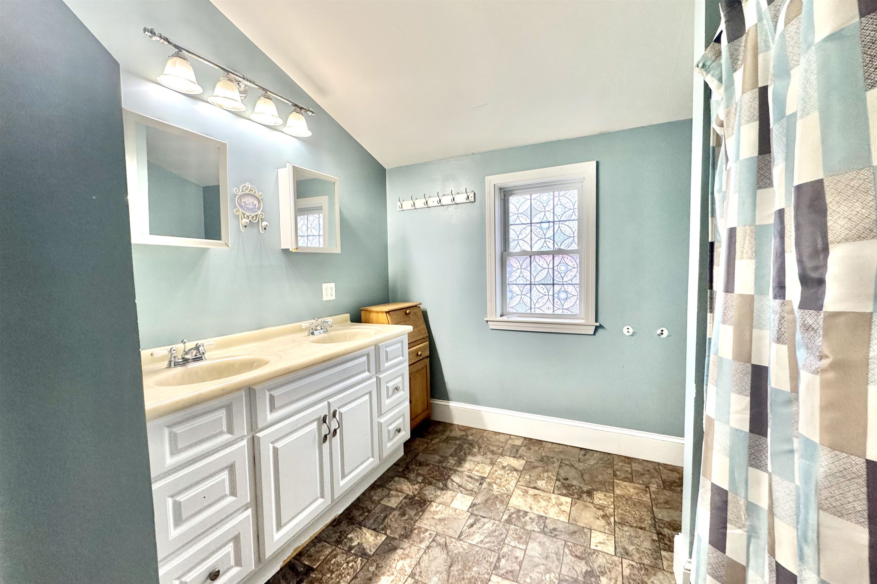 22 Webster Street Milford, NH 03055 - Photo 15 of 17