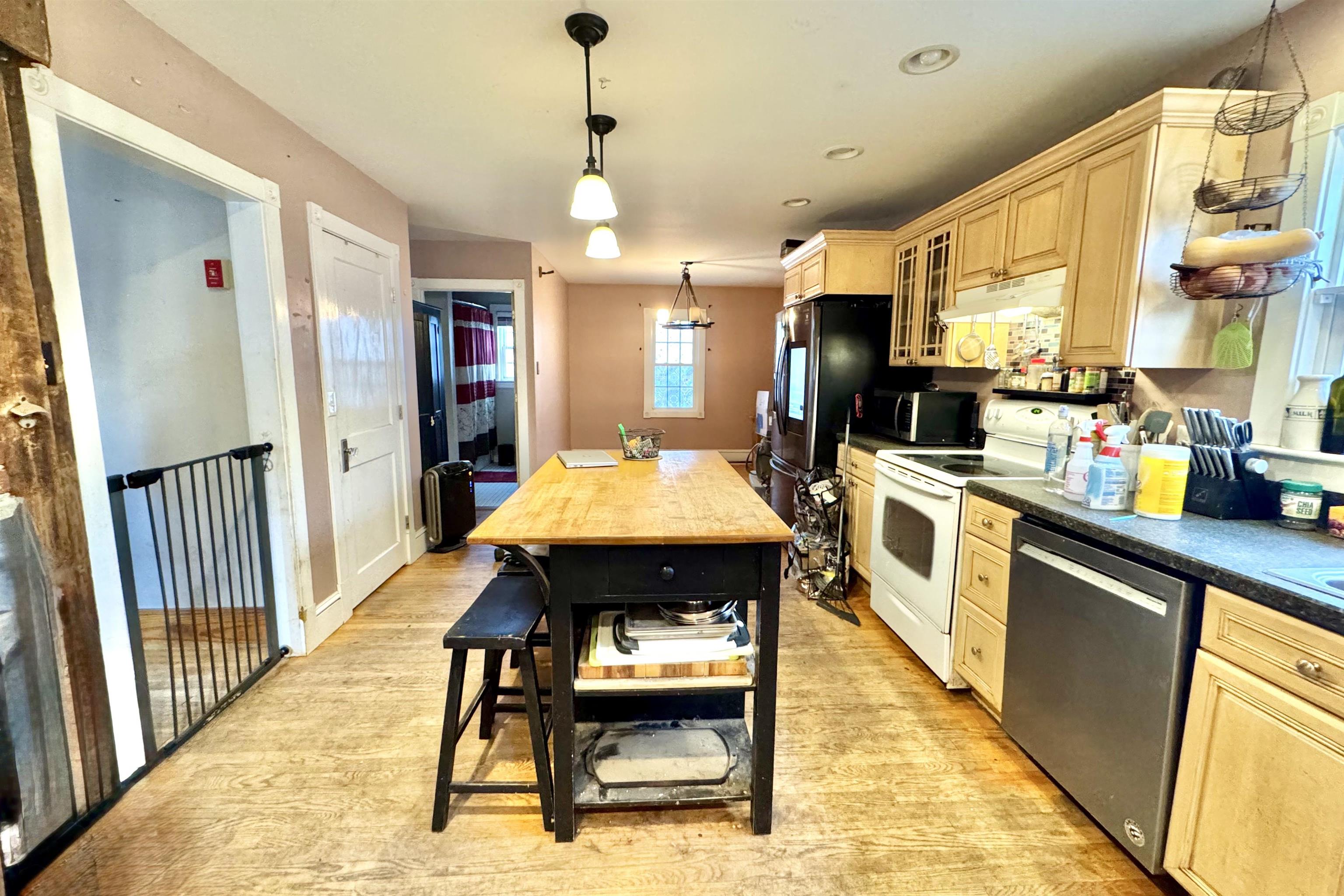 22 Webster Street Milford, NH 03055 - Photo 3 of 17