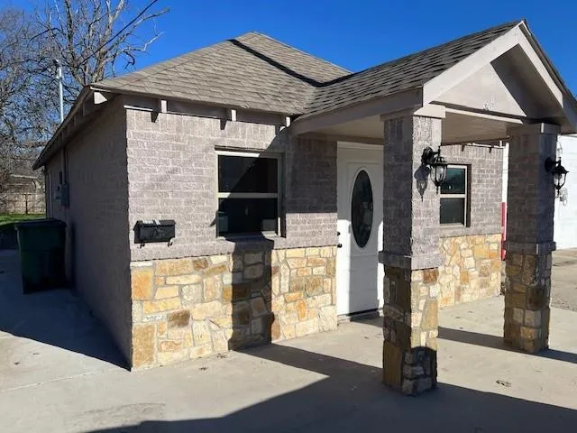 $1,150 | 202 1/2 North Morris Street, Gainesville, TX 76240