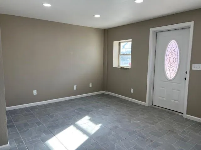 $1,150 | 202 1/2 North Morris Street, Gainesville, TX 76240