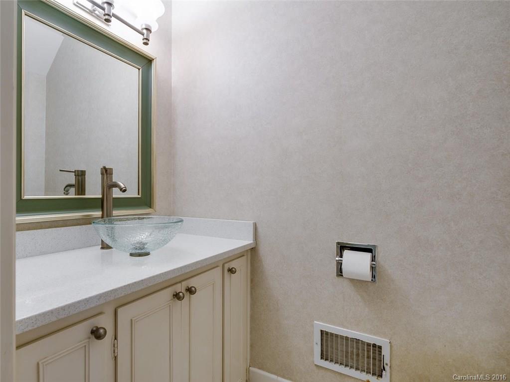 428 Robmont Road Charlotte, NC 28270 - Photo 13 of 24 Gallery Image 13