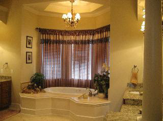611 Ridge Point Drive Dundee, MI 48131 - Photo 7 of 20 Grand Master Bath