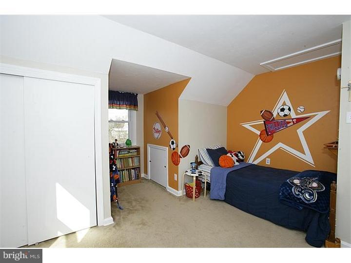158 Scenic Road Springfield, PA 19064 - Photo 14 of 20 Bedroom
