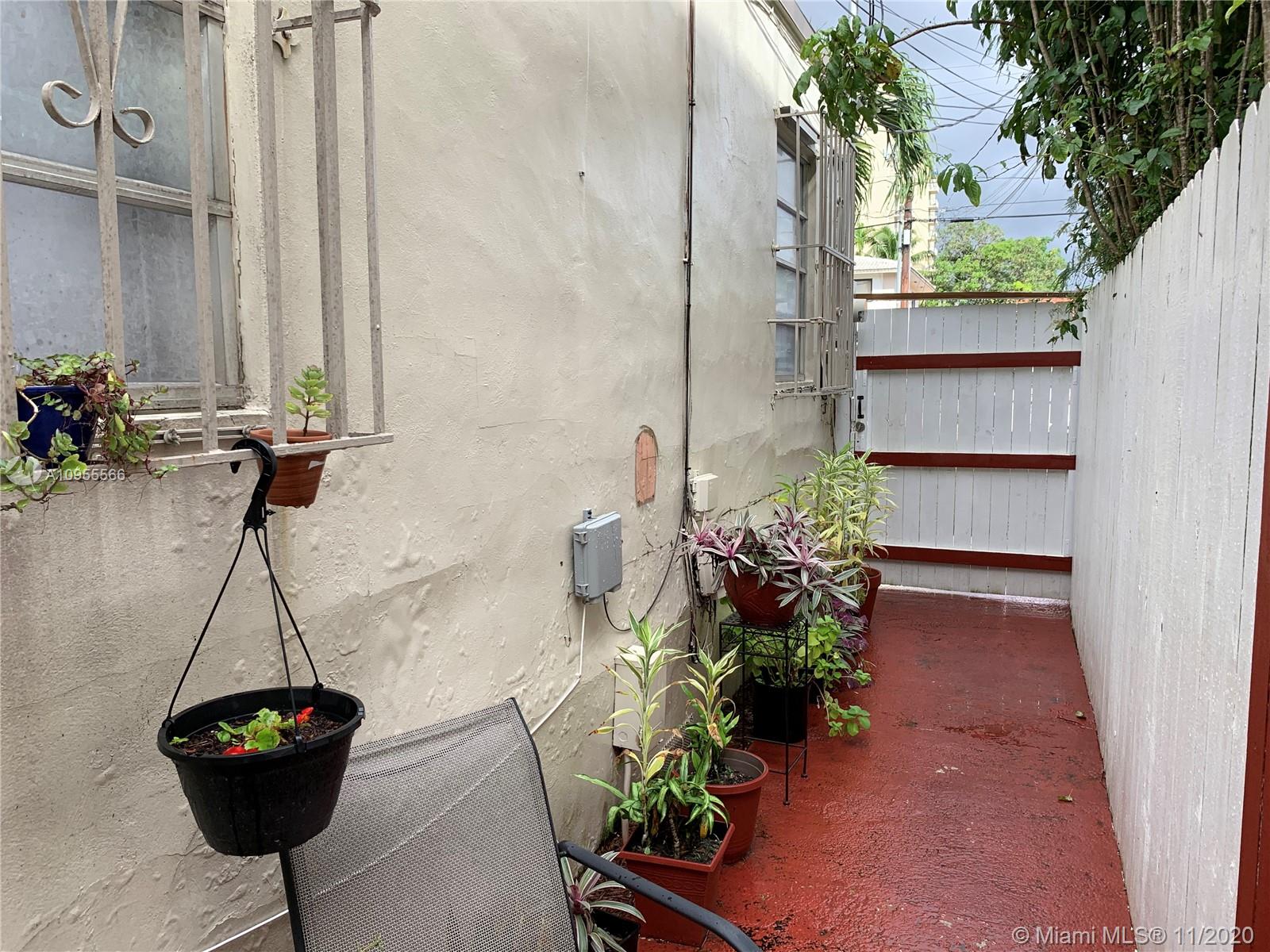 3670 Southwest 12th Street Miami, FL 33135 - Photo 12 of 24
