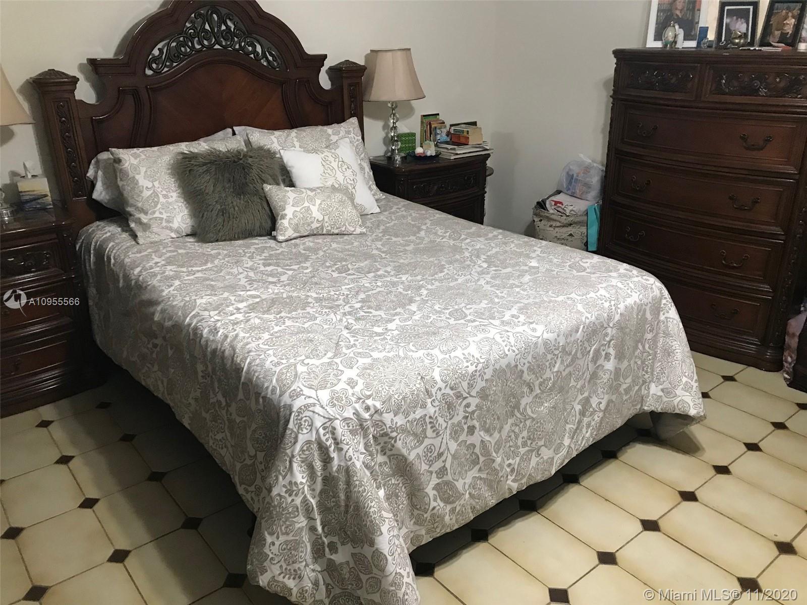 3670 Southwest 12th Street Miami, FL 33135 - Photo 7 of 24