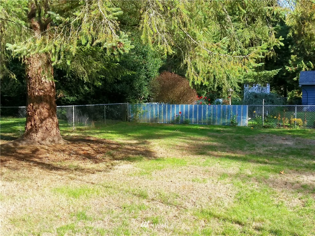19617 Bartlett Road Bothell, WA 98012 - Photo 2 of 25
