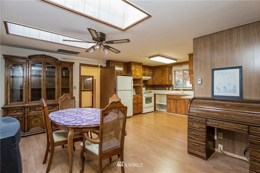 19617 Bartlett Road Bothell, WA 98012 - Photo 13 of 25