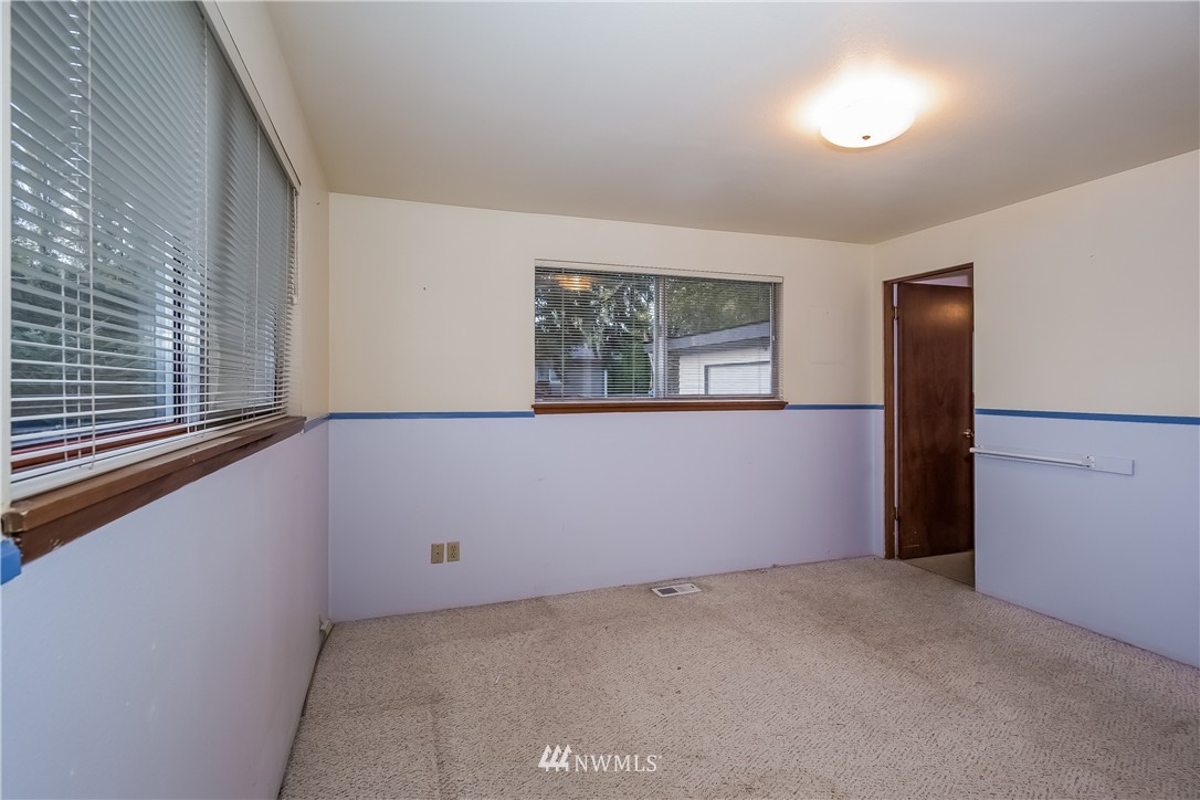 19617 Bartlett Road Bothell, WA 98012 - Photo 15 of 25