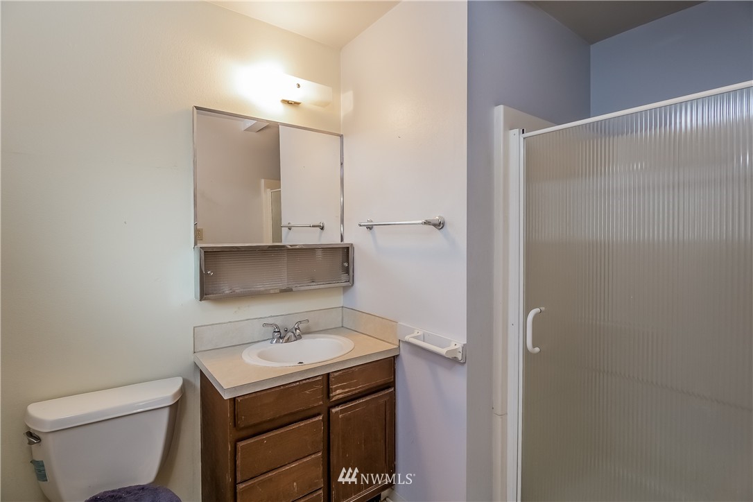 19617 Bartlett Road Bothell, WA 98012 - Photo 16 of 25