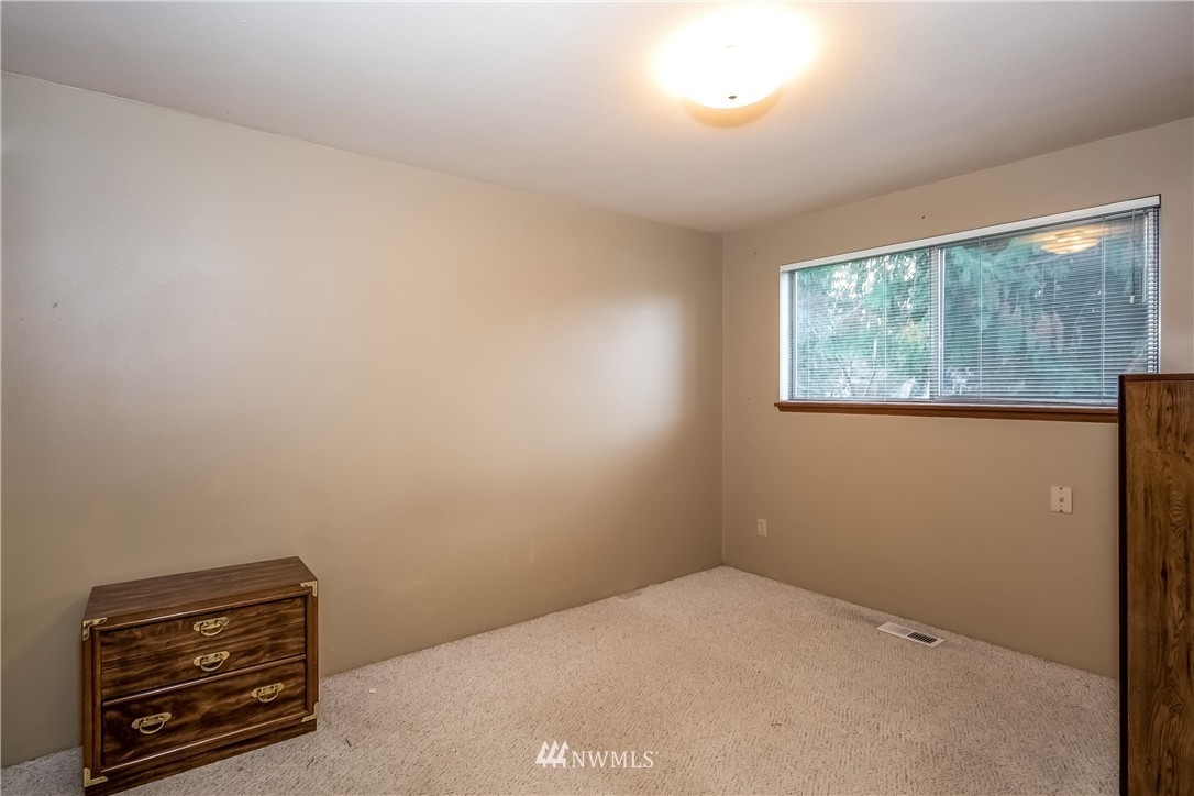 19617 Bartlett Road Bothell, WA 98012 - Photo 18 of 25