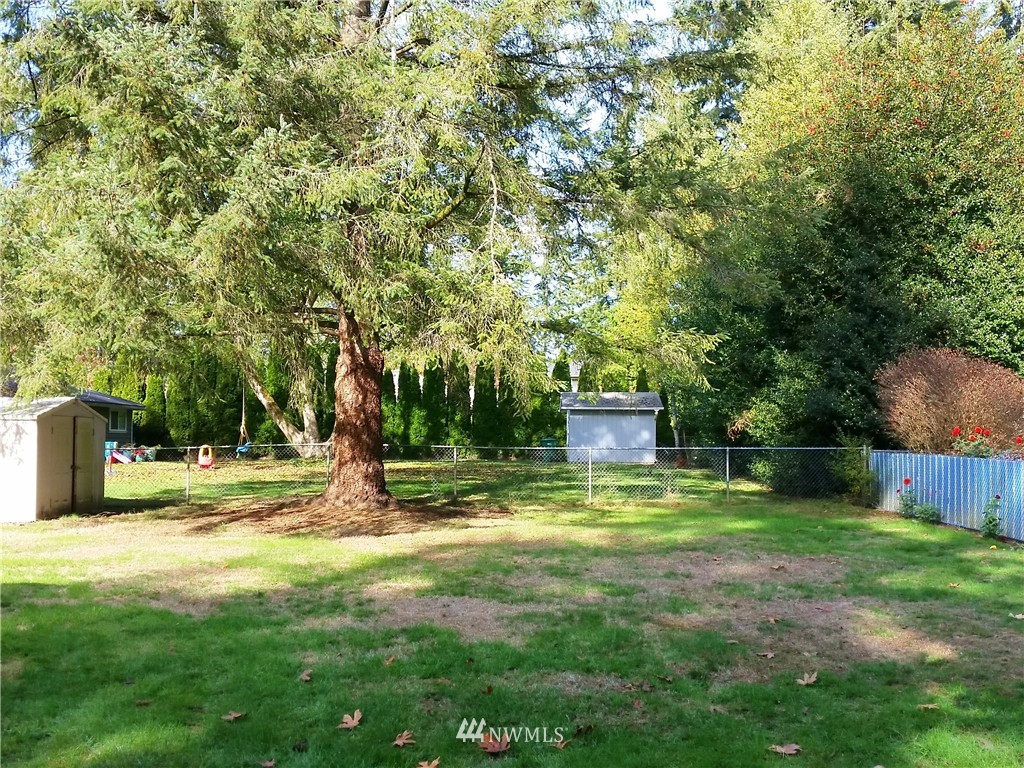 19617 Bartlett Road Bothell, WA 98012 - Photo 23 of 25