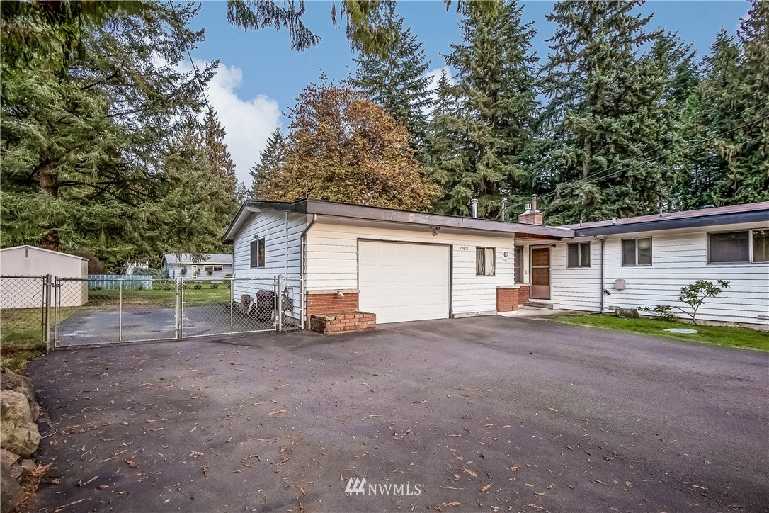 19617 Bartlett Road Bothell, WA 98012 - Photo 4 of 25