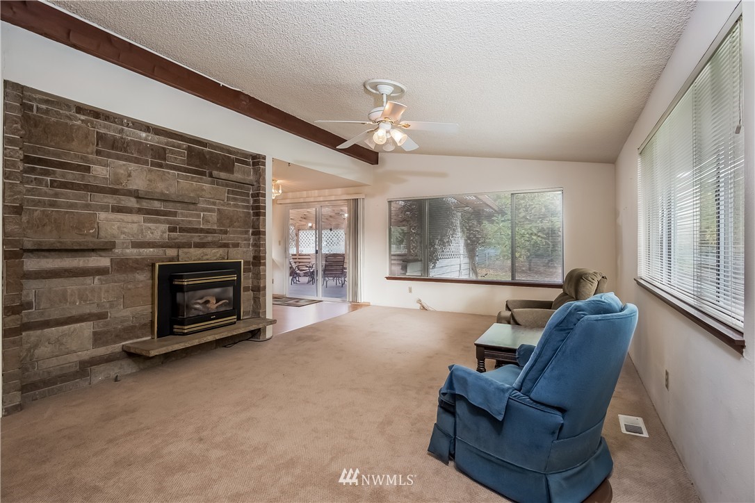 19617 Bartlett Road Bothell, WA 98012 - Photo 7 of 25