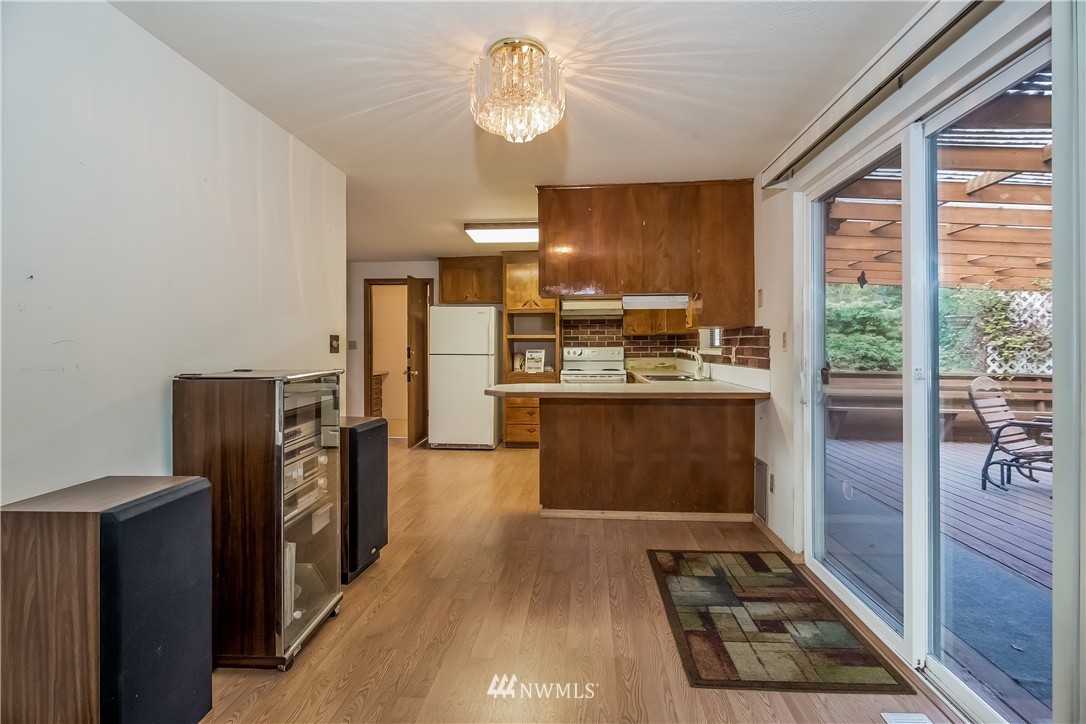 19617 Bartlett Road Bothell, WA 98012 - Photo 10 of 25