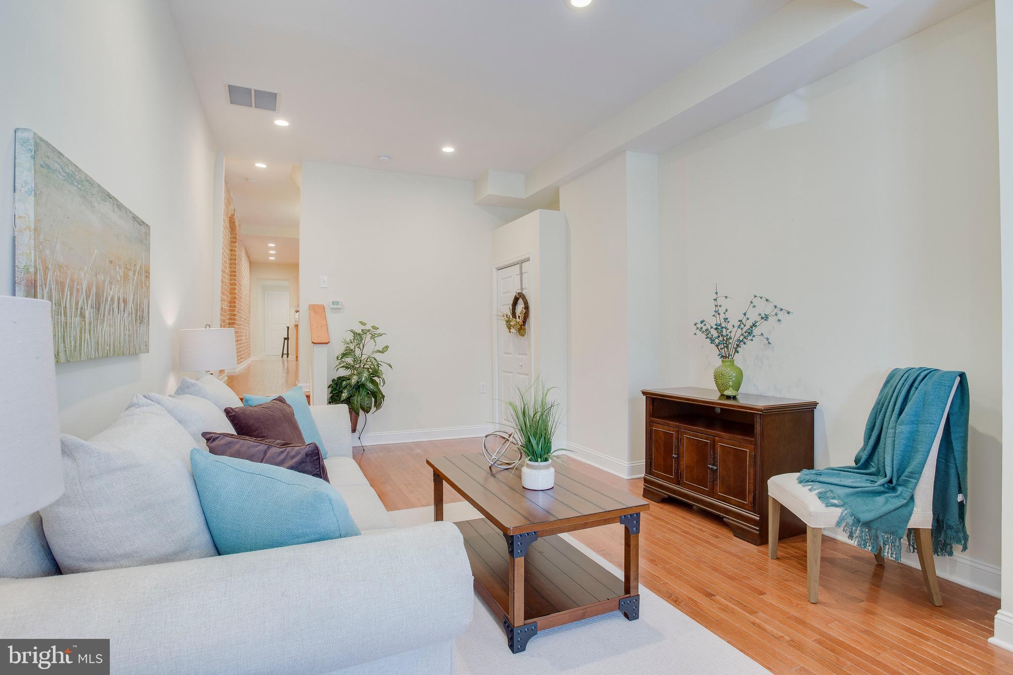 3046 Keswick Road Baltimore, MD 21211 - Photo 3 of 24 Bright and airy living room