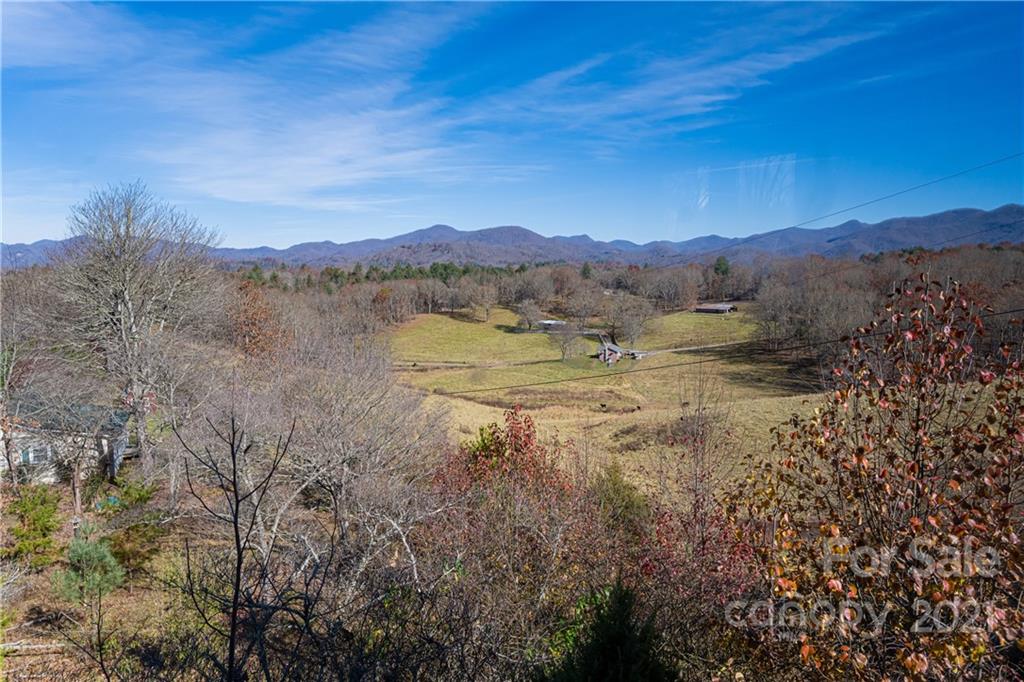 964 Angel Cove Road Franklin, NC 28734 - Photo 3 of 32 Gallery Image 3