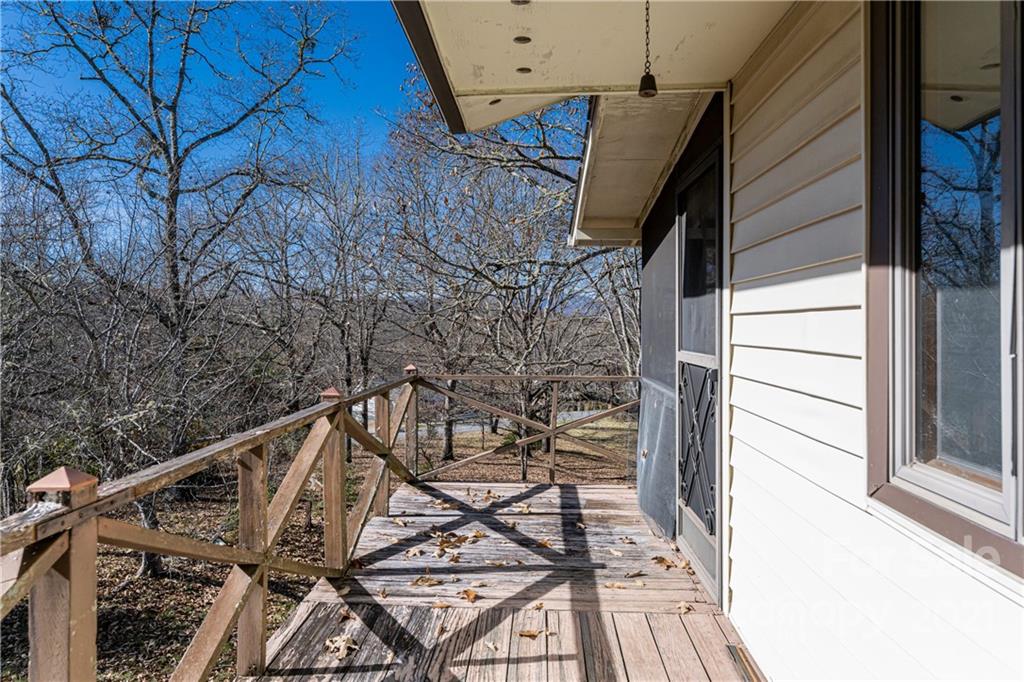 964 Angel Cove Road Franklin, NC 28734 - Photo 22 of 32 Gallery Image 22