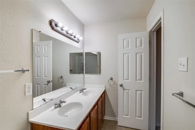 $2,195 | 7644 Indigo Ridge Drive, Fort Worth, TX 76131