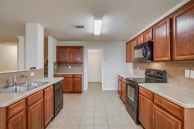 $2,195 | 7644 Indigo Ridge Drive, Fort Worth, TX 76131