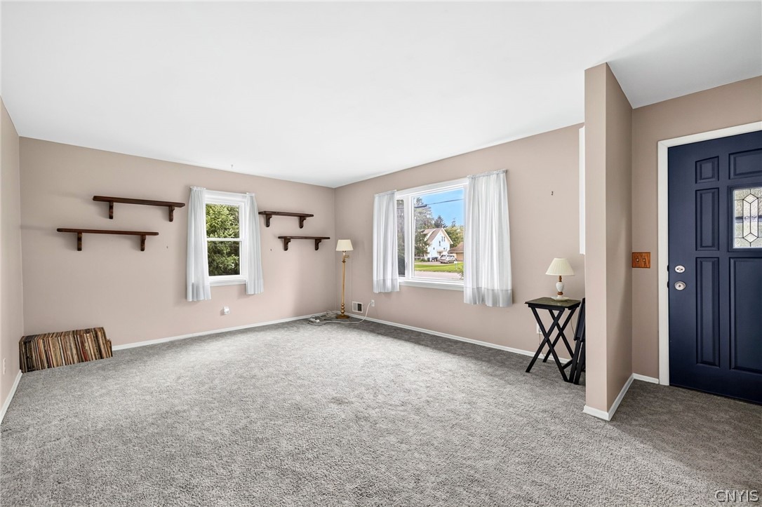 414 Elmgrove Road Greece, NY 14606 - Photo 5 of 38 Gallery Image 5