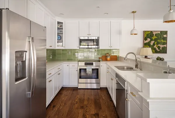 $825,000 | 42 Pleasant Street, Unit 14, Stoneham, MA 02180