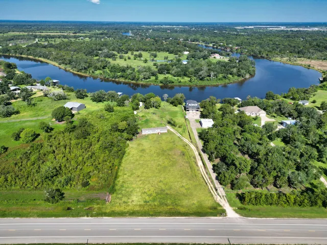 $650,000 | 3054 Farm To Market 2611, Brazoria, TX 77422
