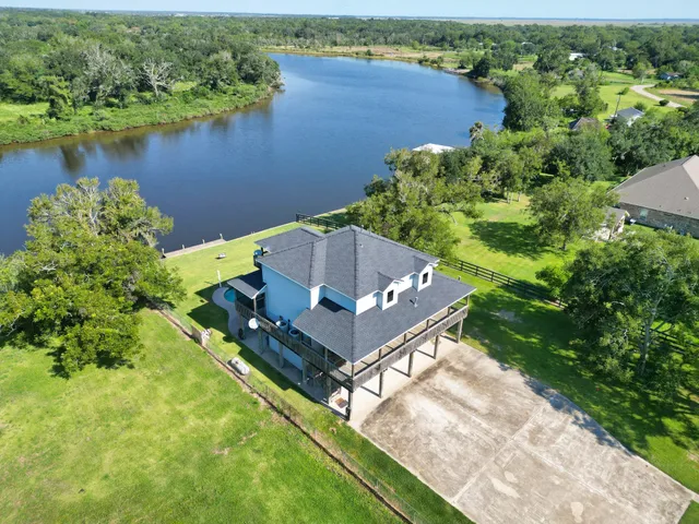 $650,000 | 3054 Farm To Market 2611, Brazoria, TX 77422