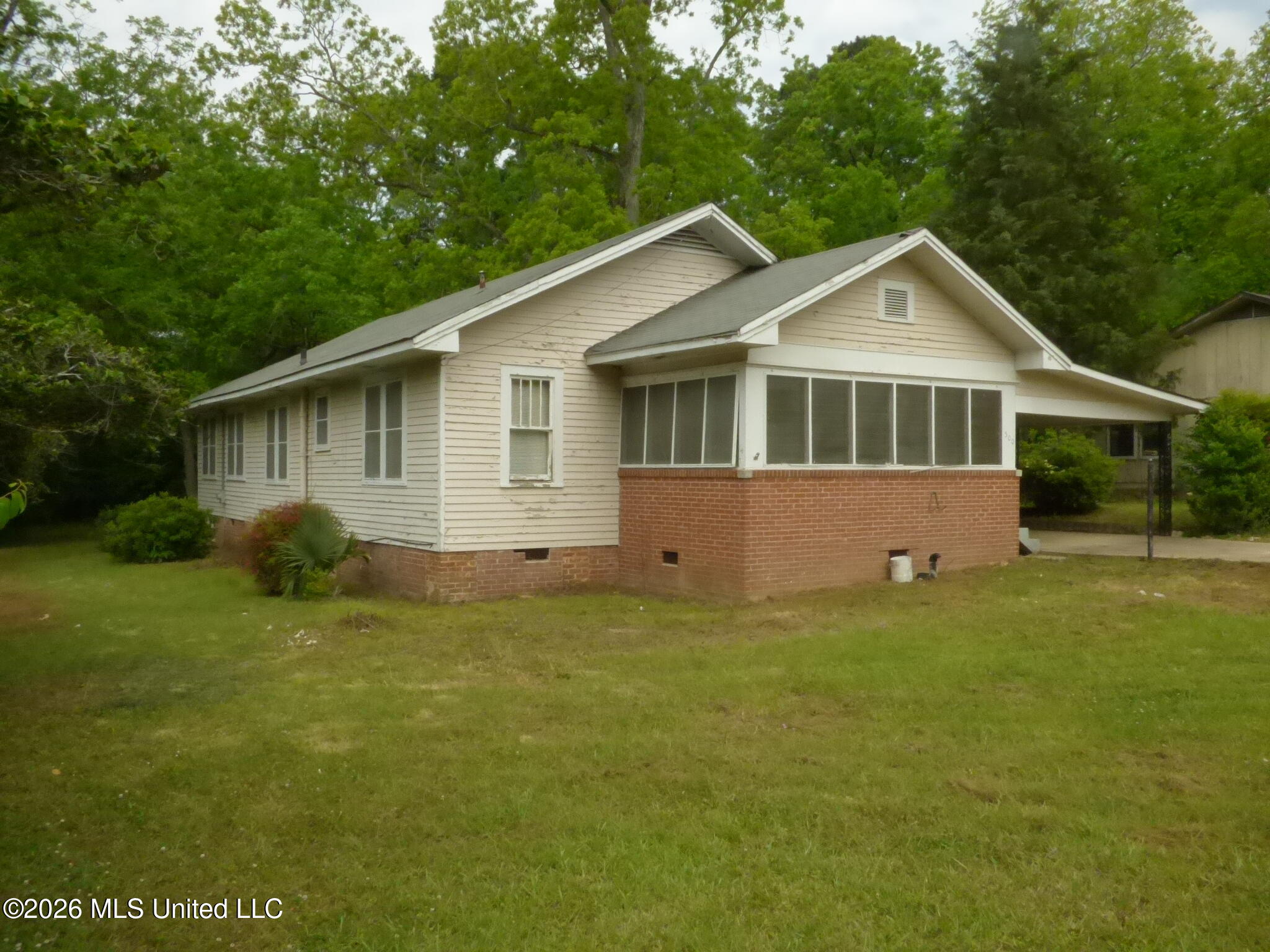 500 Poplar Street Summit, MS 39666 - Photo 2 of 17 P1350463