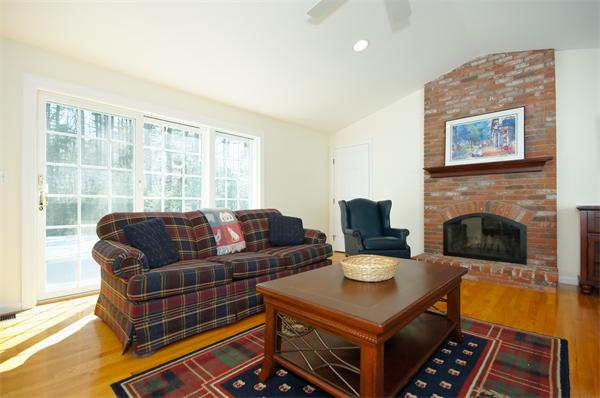 132 Hartwell Road Carlisle, MA 01741 - Photo 8 of 28 Gallery Image 8