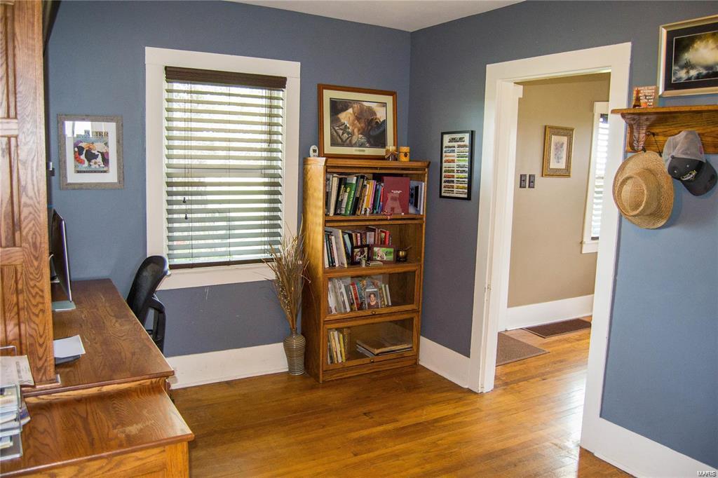 32602 Delhi Road Brighton, IL 62012 - Photo 9 of 52