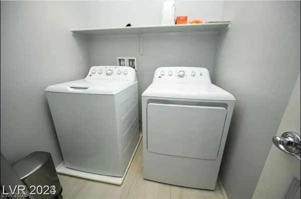 $2,595 | 8333 Spanish Creek Court, Las Vegas, NV 89113