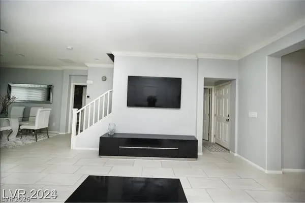$2,595 | 8333 Spanish Creek Court, Las Vegas, NV 89113