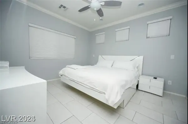 $2,595 | 8333 Spanish Creek Court, Las Vegas, NV 89113