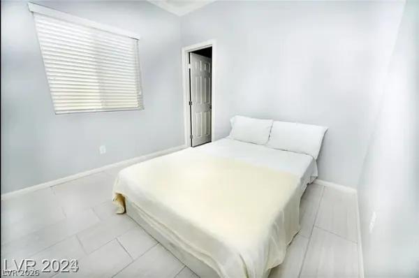 $2,595 | 8333 Spanish Creek Court, Las Vegas, NV 89113