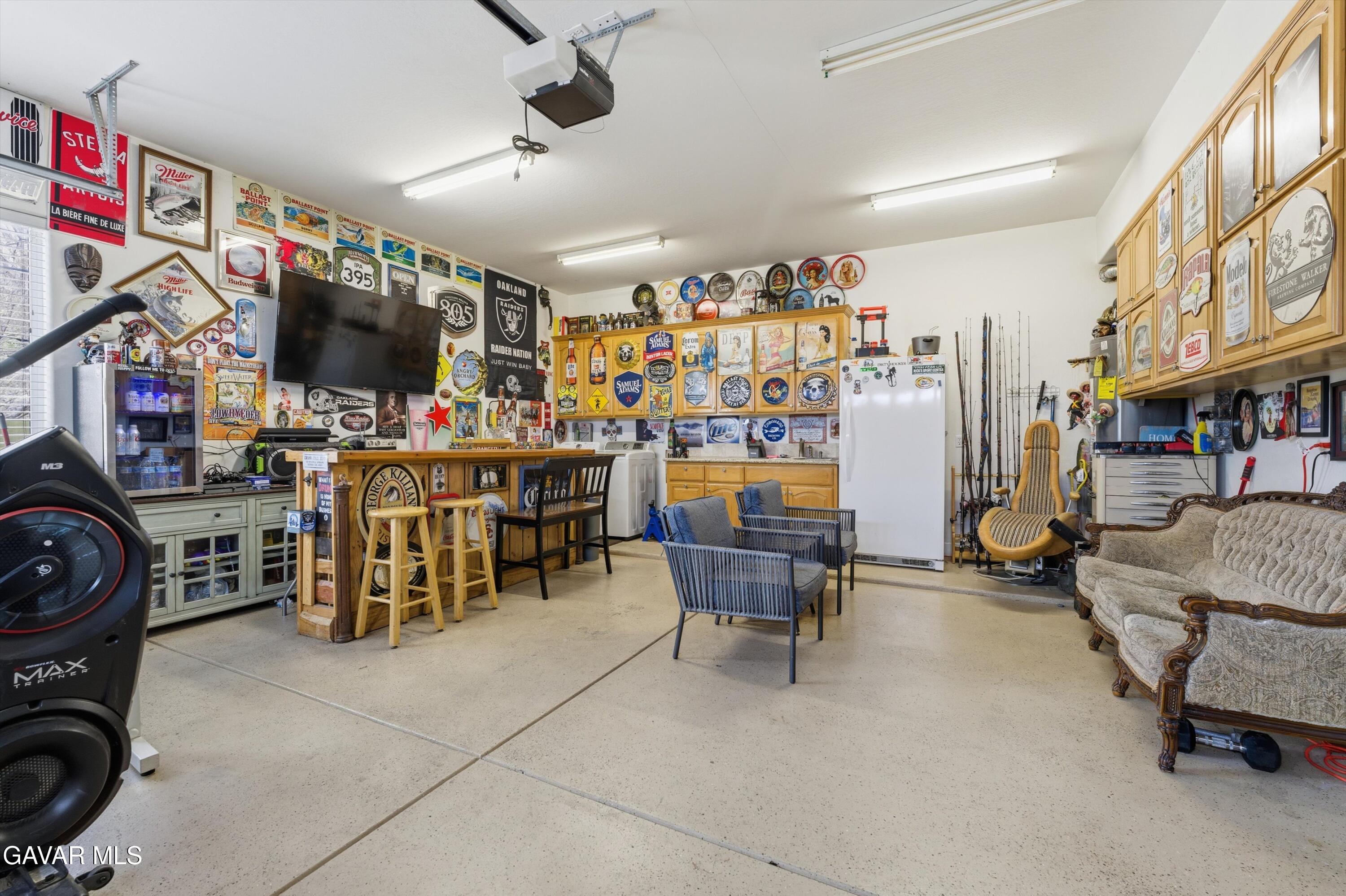 20000 Brite Valley Road Tehachapi, CA 93561 - Photo 15 of 32 a view of a storage & utility area