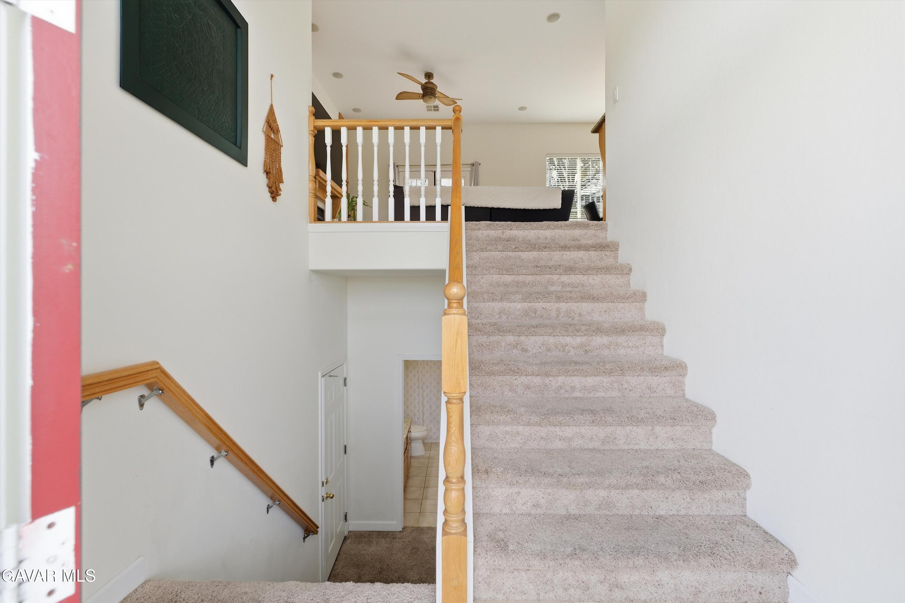 20000 Brite Valley Road Tehachapi, CA 93561 - Photo 22 of 32 a view of entryway and hall